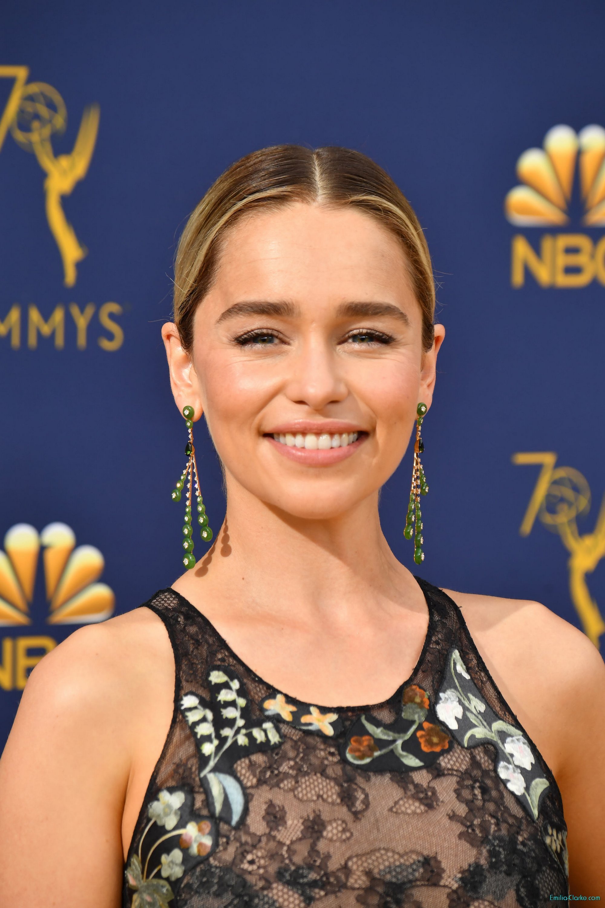 Index of /gallery/albums/Appearances/2018/20180917-Emmys-RedCarpet 